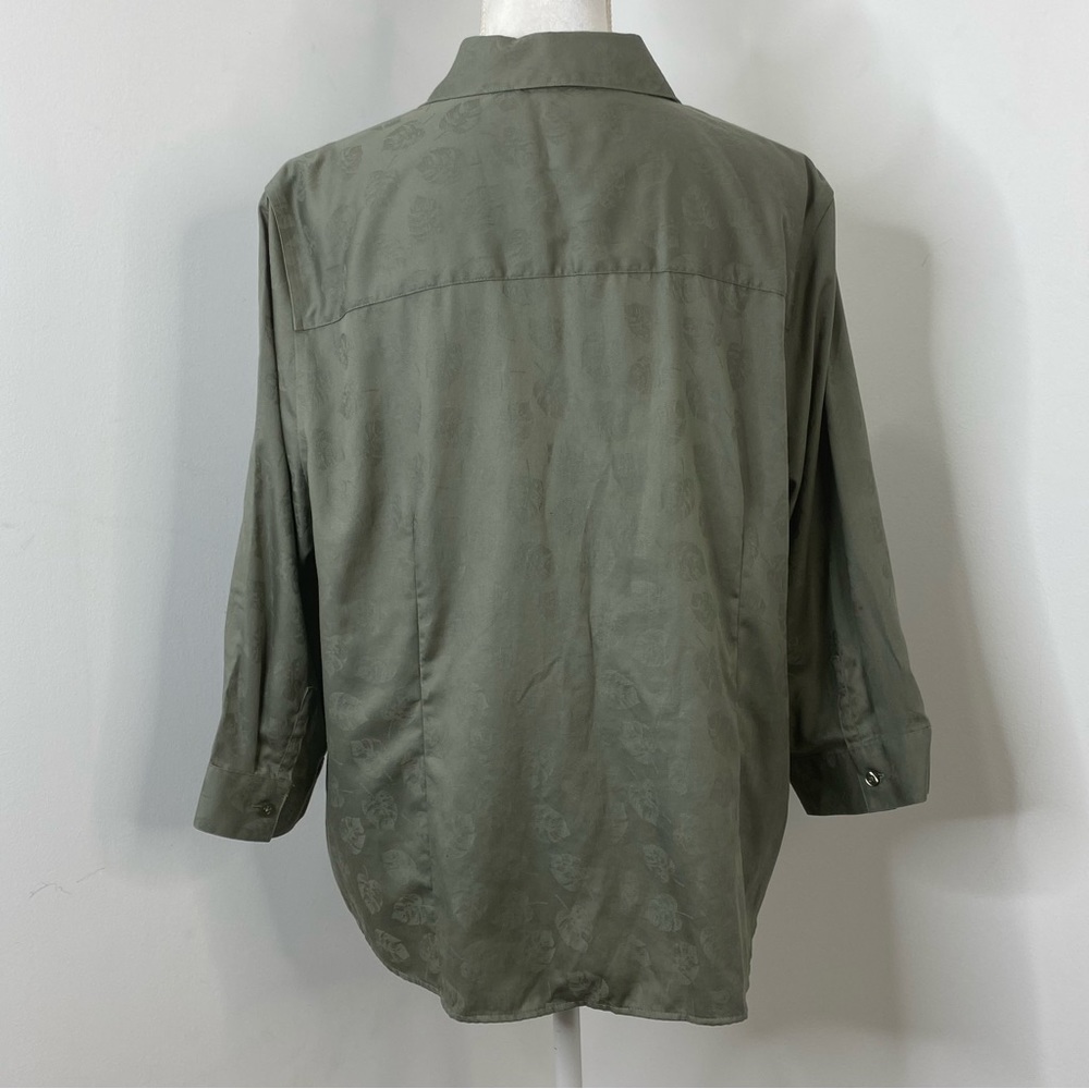 Chico’s Palm Leaf Patterned Button Down Blouse - image 6